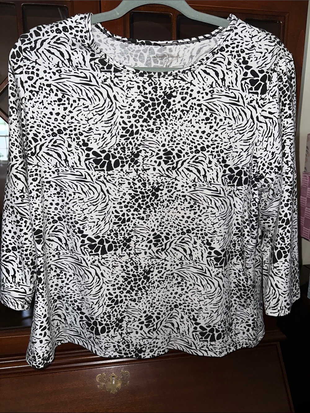 Women's Black & White Animal Print Over Top Size XL